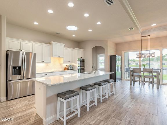 4th image of 244 Venetian Palms Blvd
