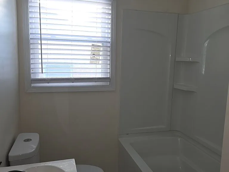 730 Dantzler St NE — Photo 5