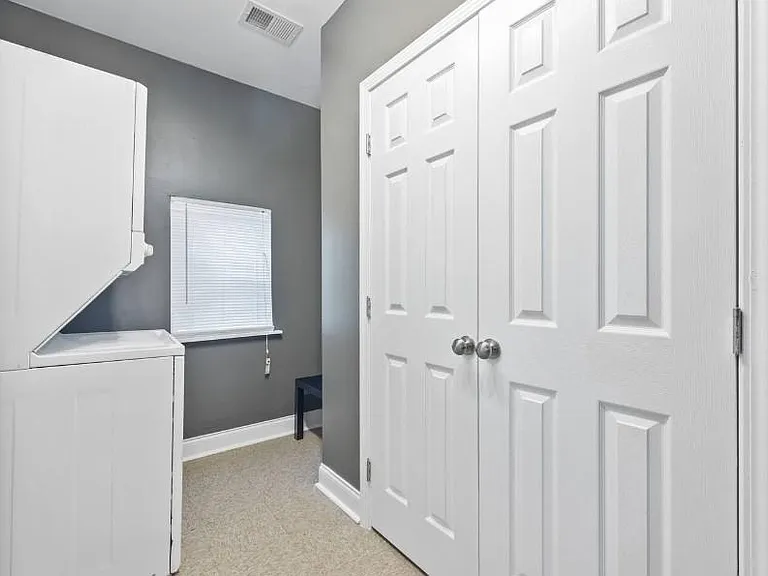 825 Erin Ave SW — Photo 7