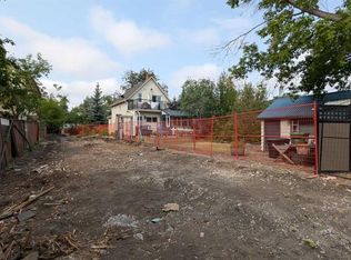 2916 17th St SE, Calgary, AB T2G 3W3