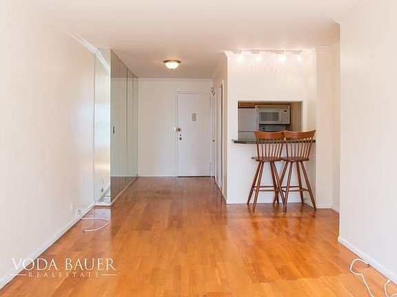 3rd image of 155 E 38th St APT 15F