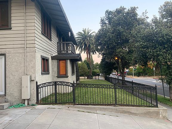 3rd image of 919 N Oakland Ave #1