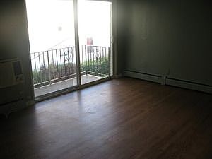 5th image of 1236 W Farwell Ave APT 2A