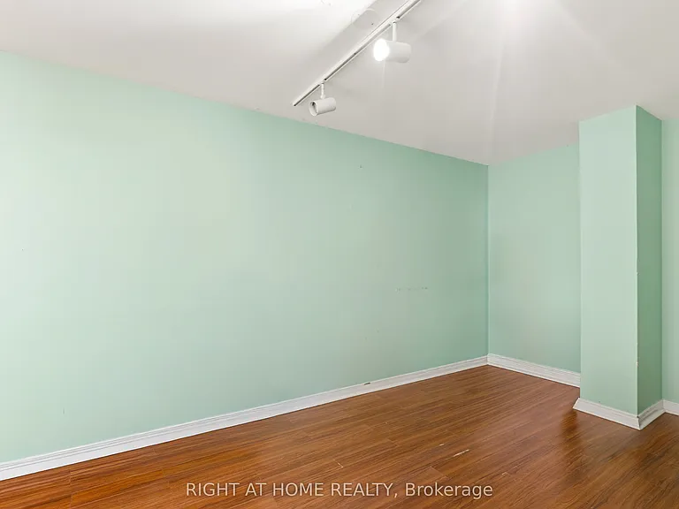 4338 Meadowvale Ln — Photo 20