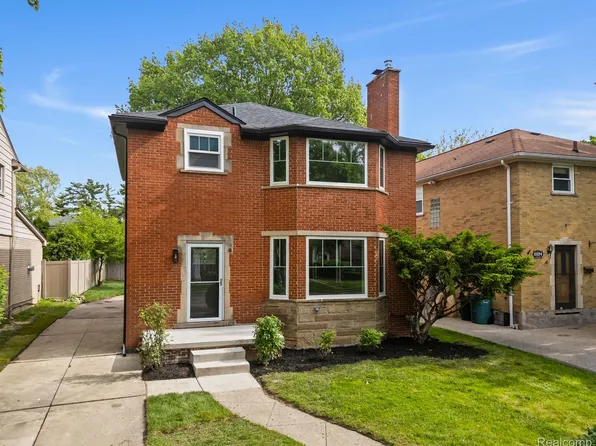 13328 Ludlow Ave, Huntington Woods, MI 48070