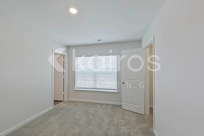 2215 Banyon Cir — Photo 11