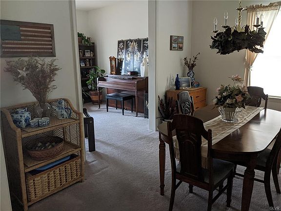3rd image of 1818 Merlot Dr