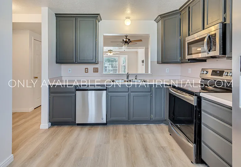144 N 1120 E — Photo 10
