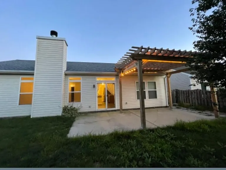 3730 Tesla Dr — Photo 2