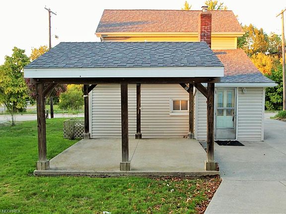 3rd image of 119 Mechanic St