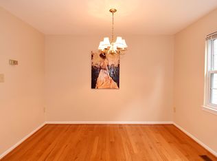 5930 Heritage Square Dr, Burke, VA 22015