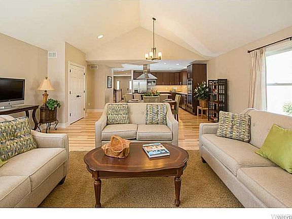 4th image of 59 Fisher Pond Ct