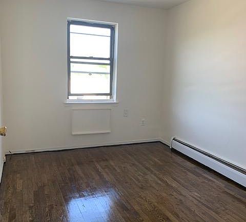 5th image of 8807 Pontiac St Floor 3