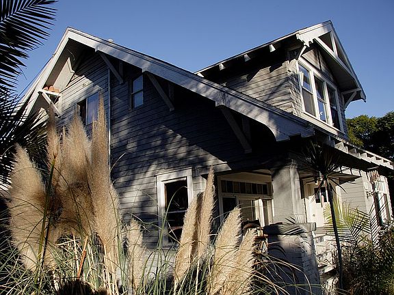 4th image of 793 Gardenia Ave