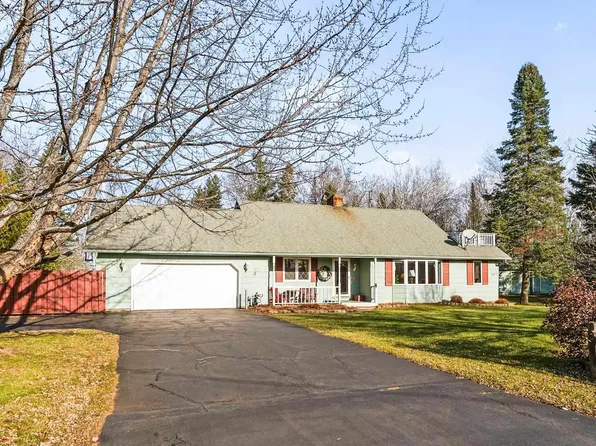 5217 Maple Grove Rd, Hermantown, MN 55811