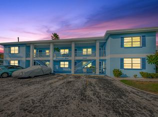 11025 2nd St E APT 6, Treasure Island, FL 33706