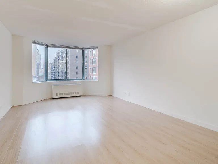 750 Columbus Ave #3A — Photo 54