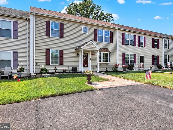2nd image of 5759 Cavalier Ct #E