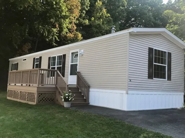 76 Hayes Park, Exeter, NH 03833