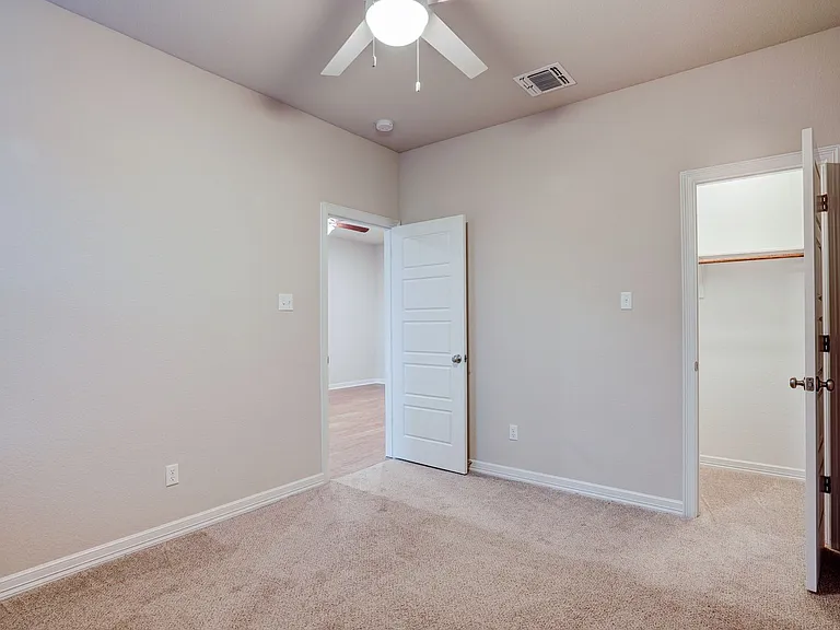 2212 Dillon Pond Ln #A — Photo 12