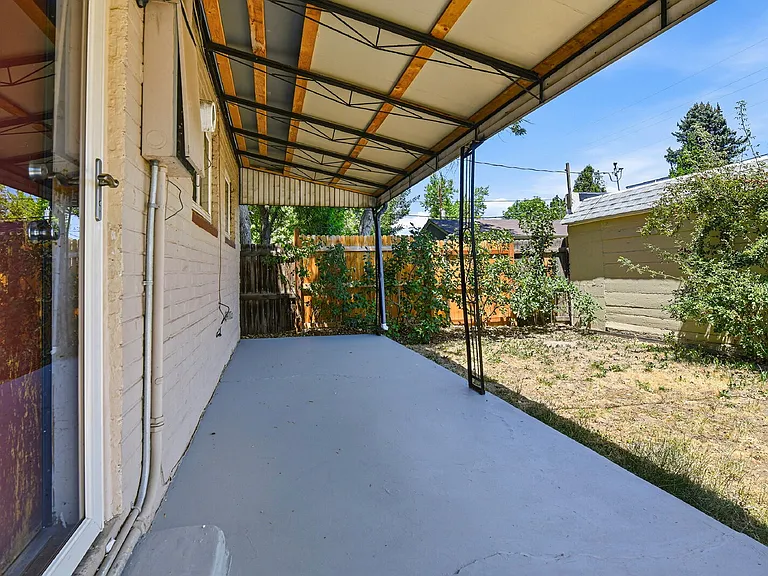 1420 S Washington St — Photo 24