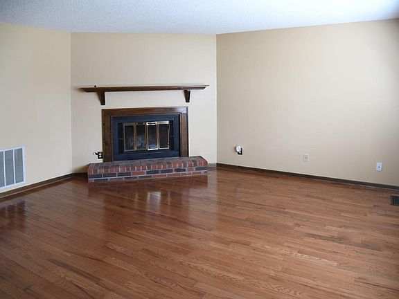 2nd image of 9113 Parktop Ln APT C