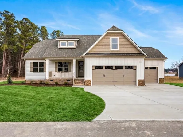 217 Freedom Ridge Dr, Smithfield, NC 27577