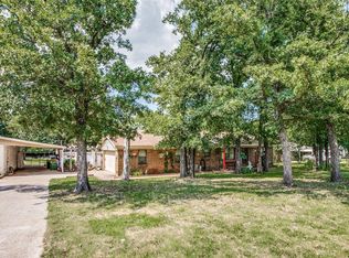 117 Oak Ln, Burleson, TX 76028
