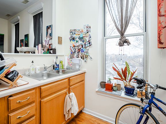 4th image of 1659 W Huron St #651-3S