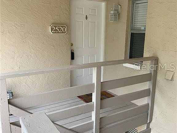 3rd image of 2520 E Washington St #203