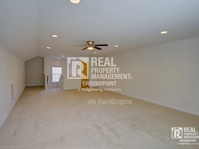 104 Elliott Creek Ln — Photo 25