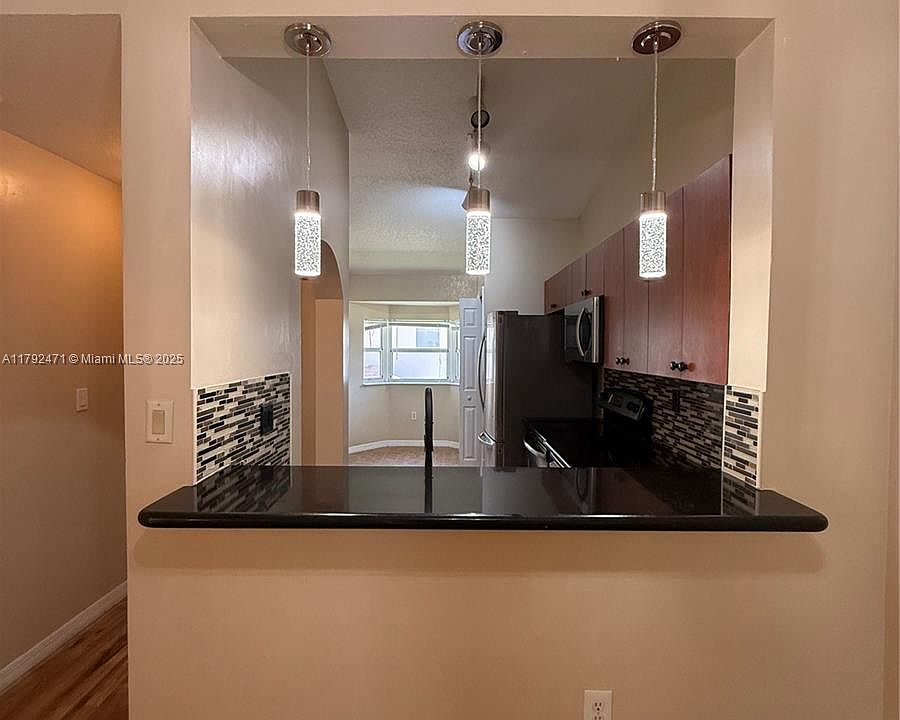 1st image of 1300 SE 29th St Unit 205