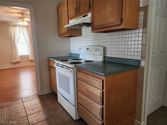 5th image of 743 Pine St