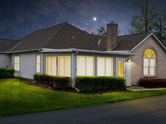 5th image of 330 Villa Oaks Ln