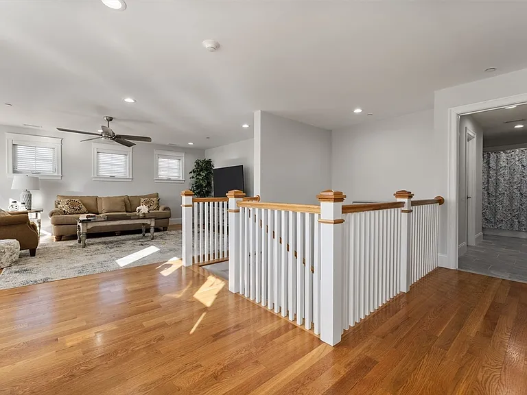 15 Rowell Ln #15 — Photo 25