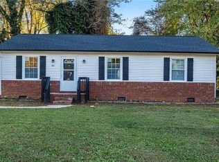 214 Seashire Ct, High Point, NC 27260