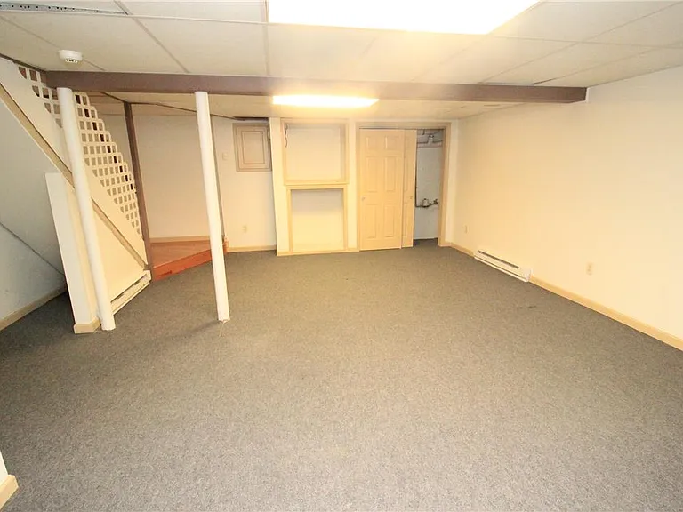 106 Founders Ct — Photo 30