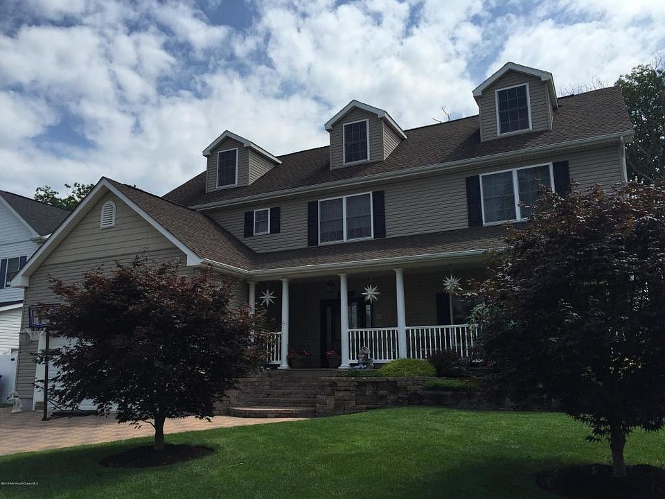 1st image of 15 Silver Creek Ln
