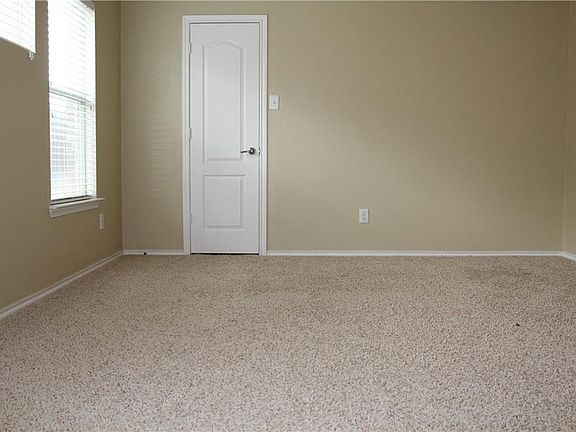 5th image of 1413 Hazelwood Dr