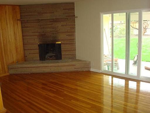 4th image of 1119 Oakdale Ave