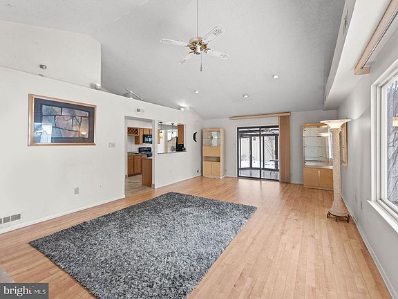 2nd image of 19 Birchwood Dr