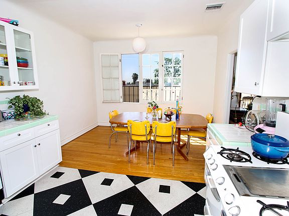 3rd image of 1345 N Hayworth Ave APT 313