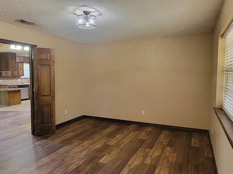 1412 Wilshire Blvd — Photo 2