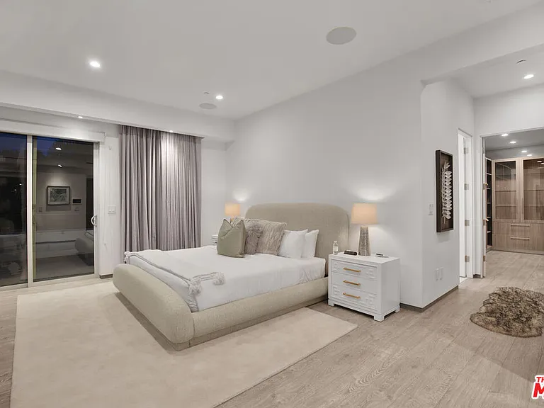 6379 Colgate Ave — Photo 31