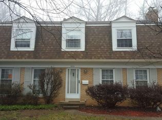8416 Briar Creek Dr, Annandale, VA 22003