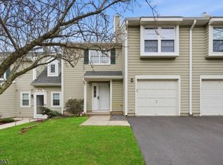 177 Hyde Park Rd, Somerset, NJ 08873