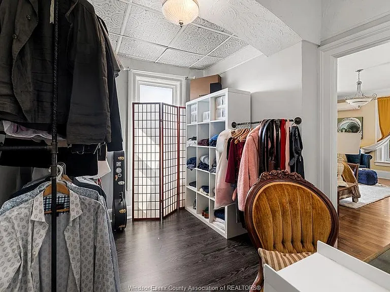 274 Crawford Ave — Photo 30