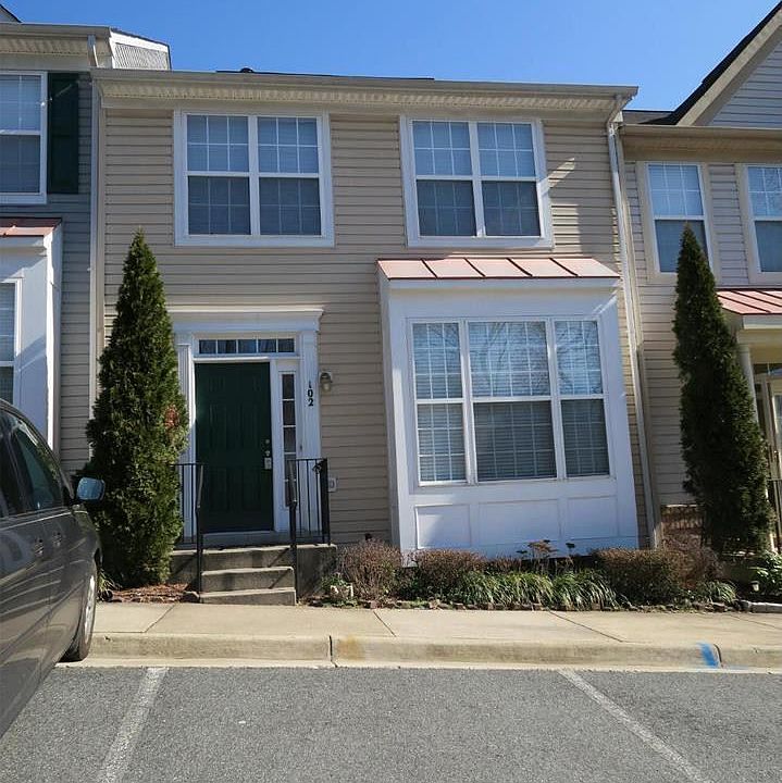 1st image of 102 Mount Perry Dr