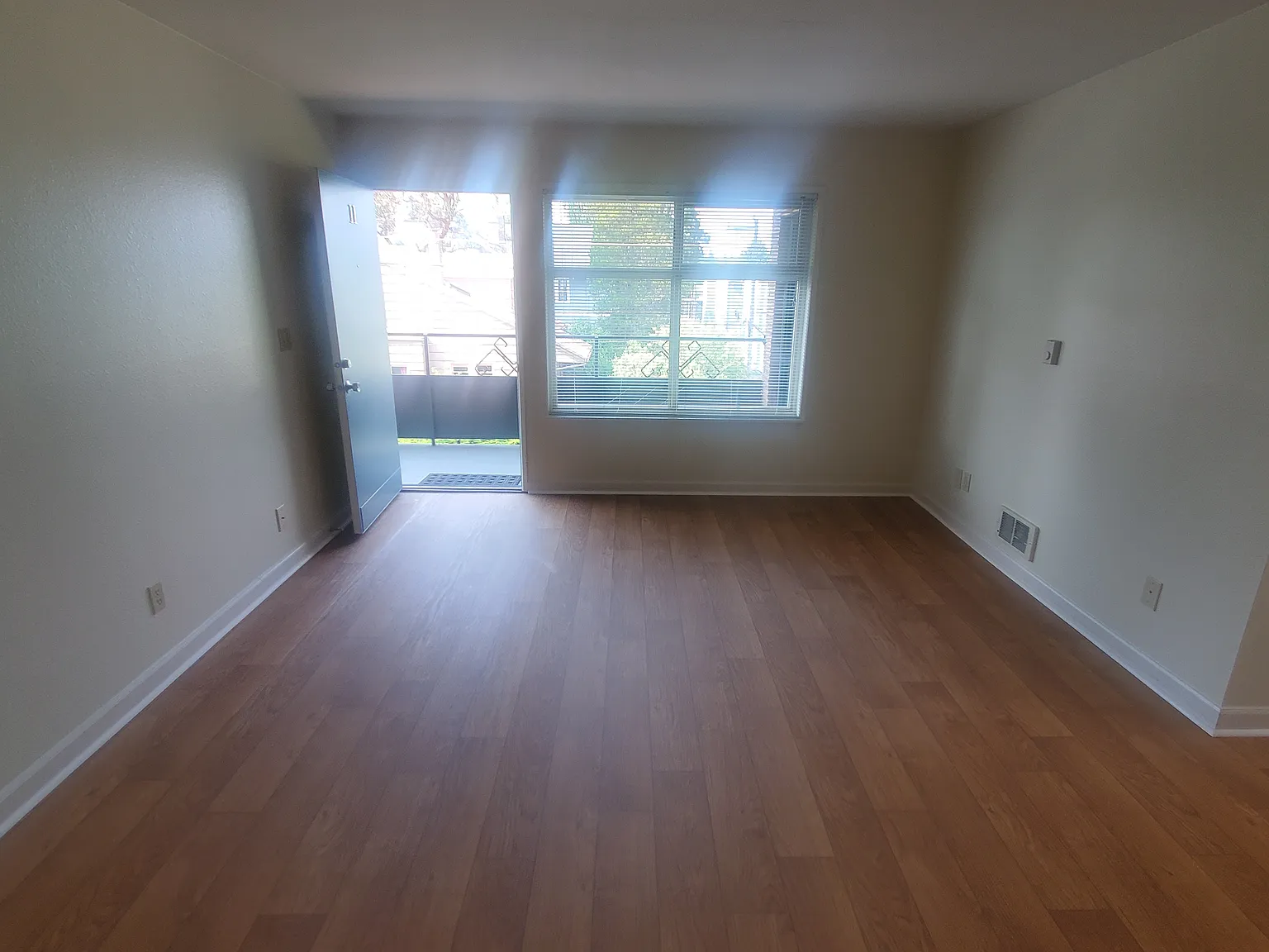 2 bed, 684 sqft, $1,895 — Photo 4