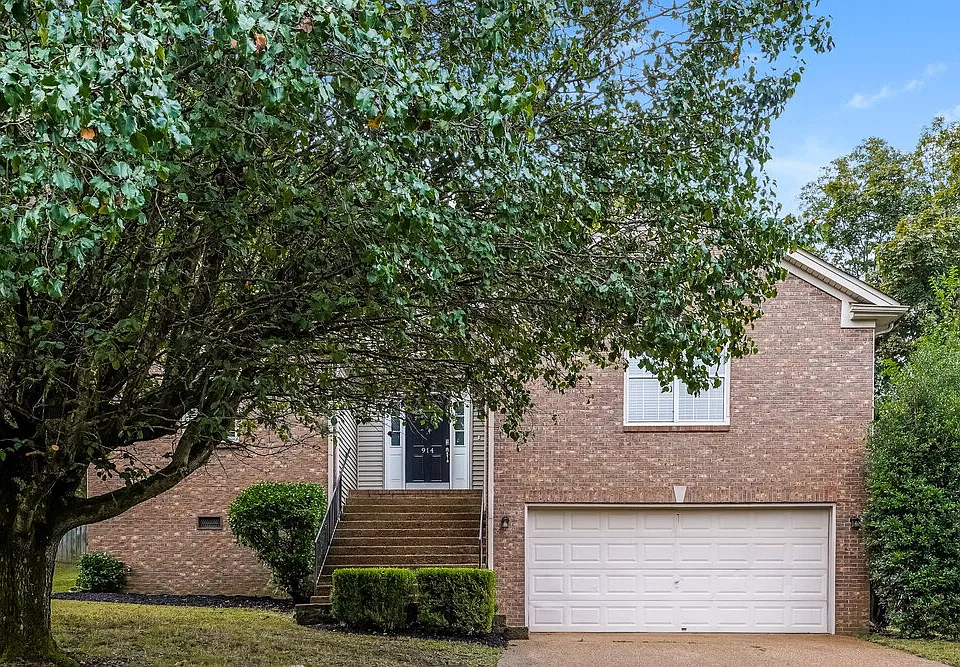 914 Celeste Ct